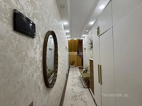 Satılır 6 otaqlı həyət evi 240 m²