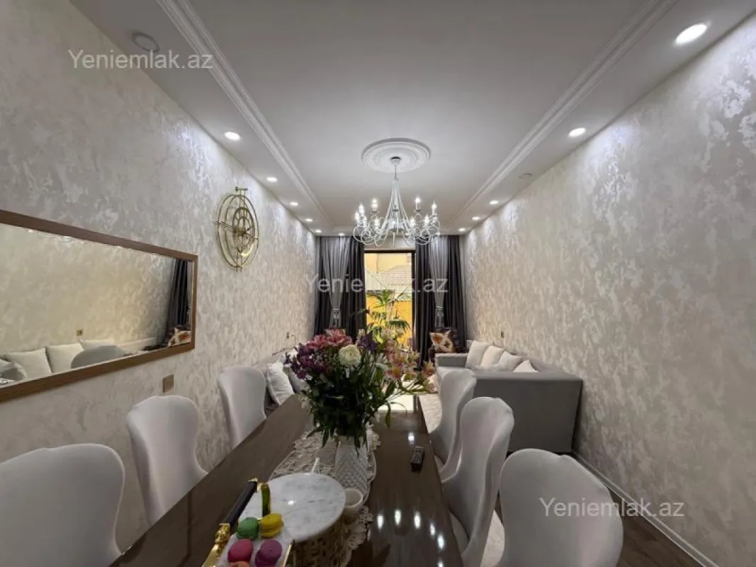 Satılır 6 otaqlı həyət evi 240 m²