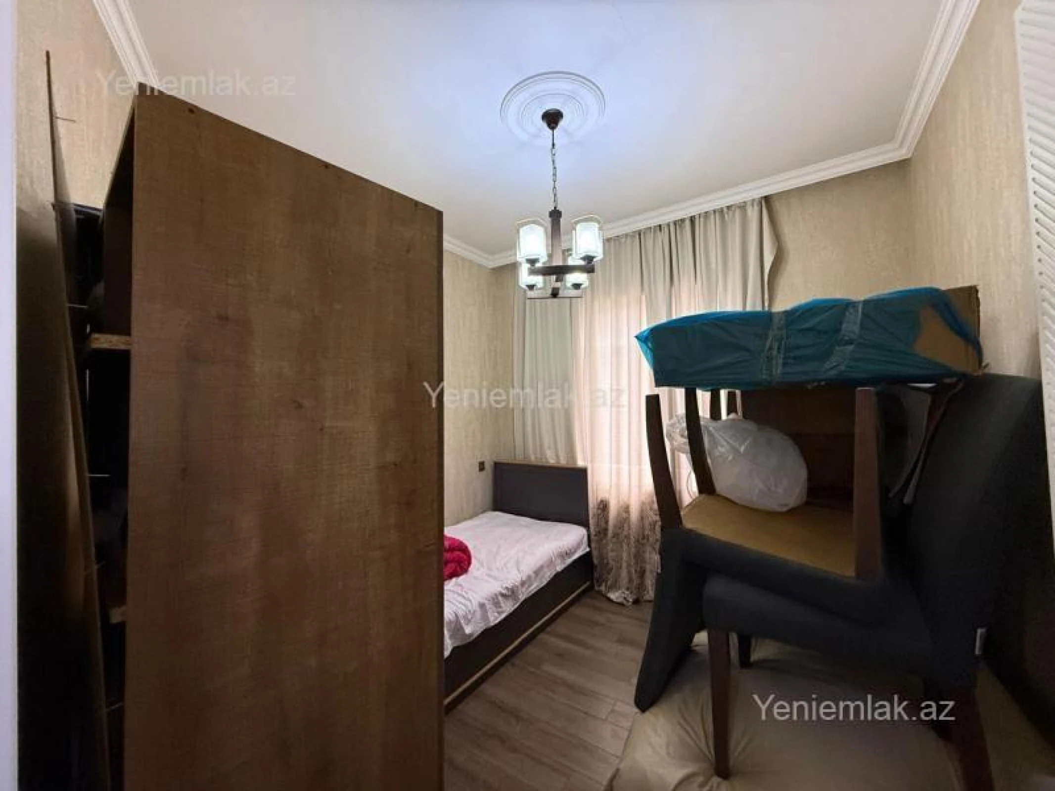 Satılır 6 otaqlı həyət evi 240 m²