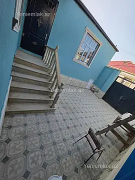 Satılır 4 otaqlı həyət evi 100 m²