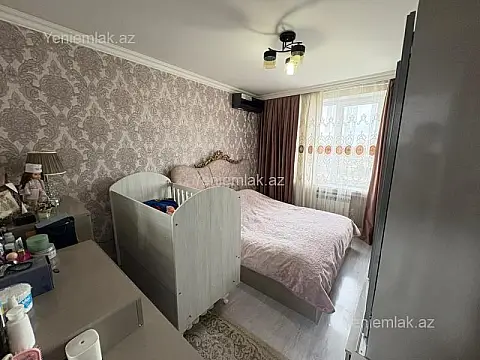 Satılır 5 otaqlı köhnə tikili 100 m²