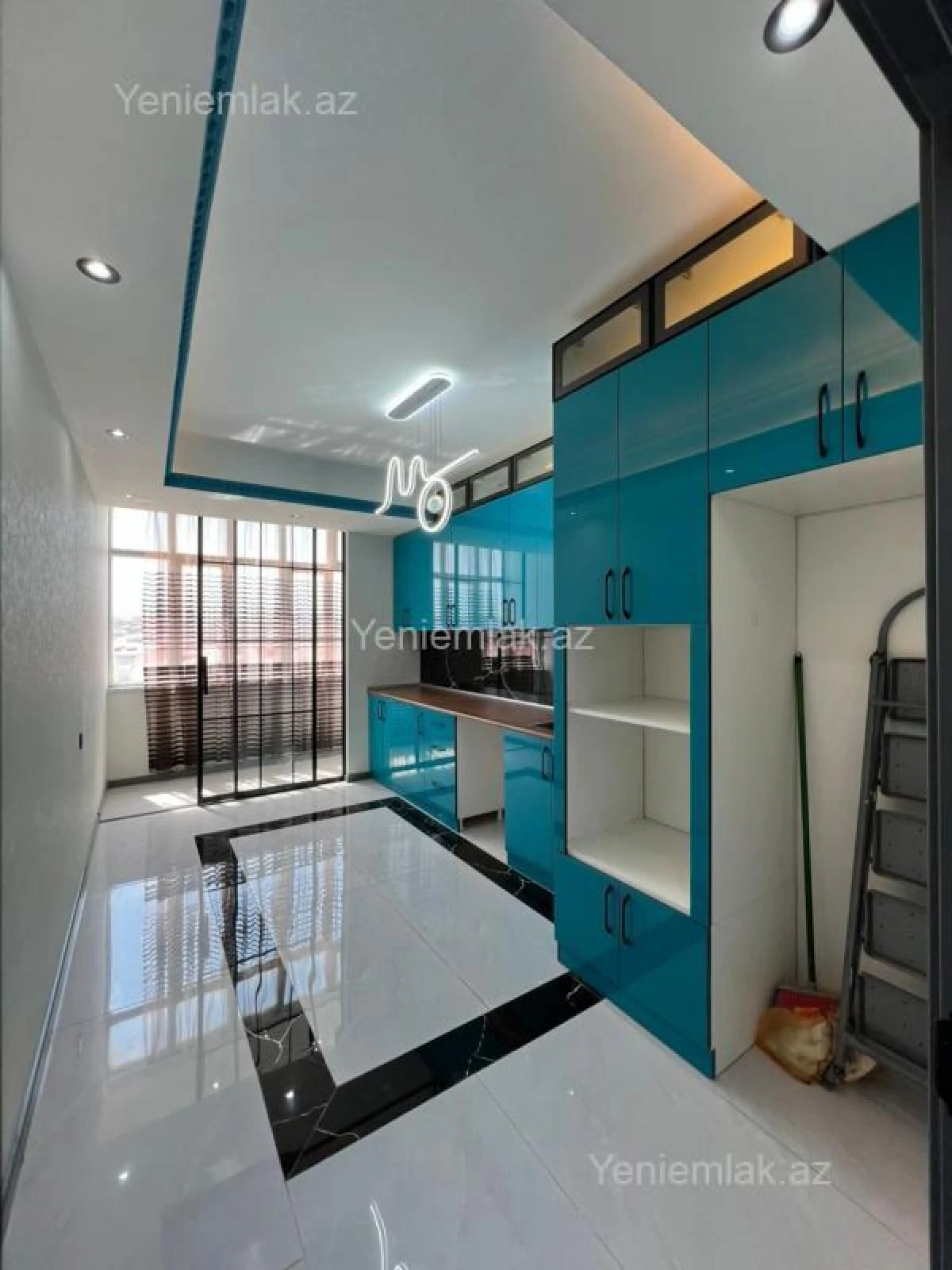 Satılır 3 otaqlı yeni tikili 93 m²