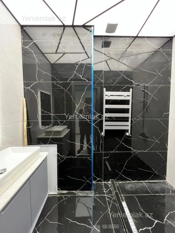 Satılır 3 otaqlı yeni tikili 93 m²