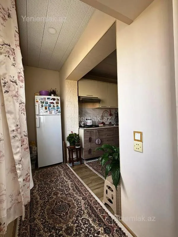 Satılır 2 otaqlı köhnə tikili 60 m²