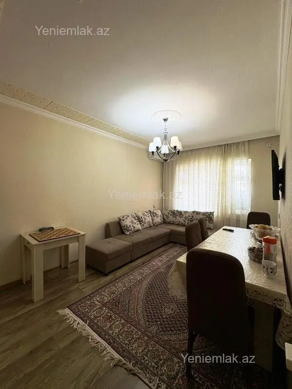 Satılır 2 otaqlı köhnə tikili 60 m²