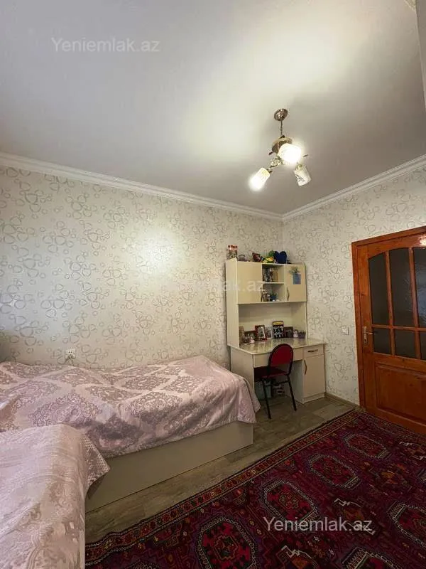 Satılır 2 otaqlı köhnə tikili 60 m²