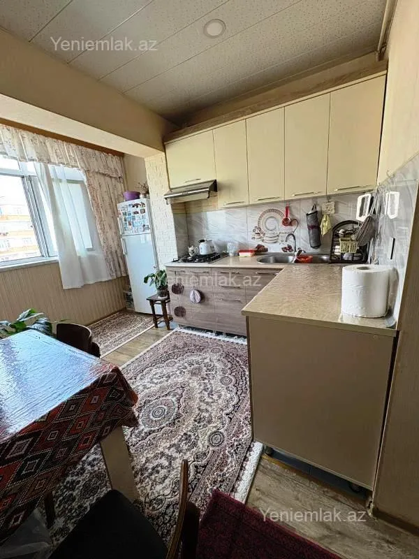 Satılır 2 otaqlı köhnə tikili 60 m²