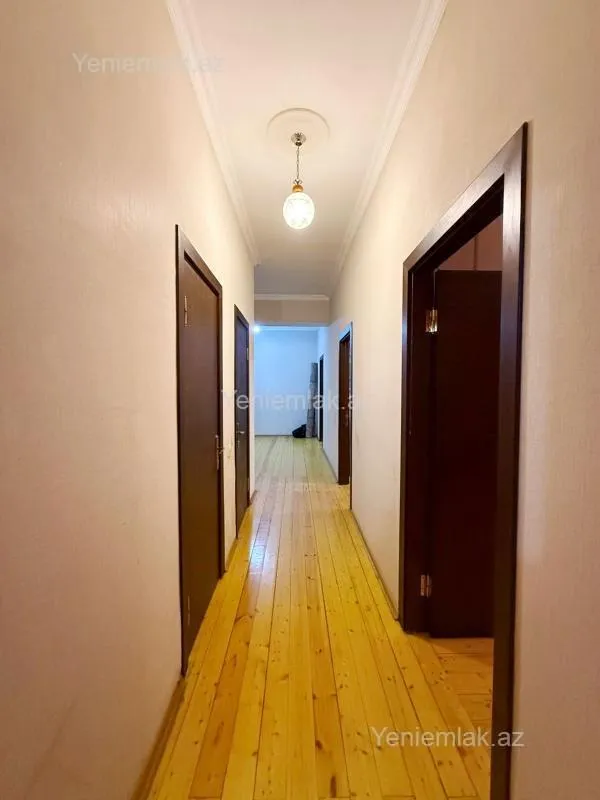 Satılır 3 otaqlı yeni tikili 110 m²