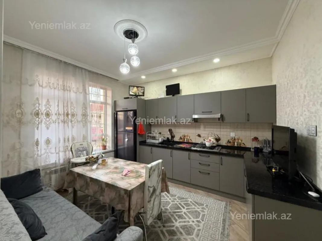 Satılır 4 otaqlı həyət evi 120 m²