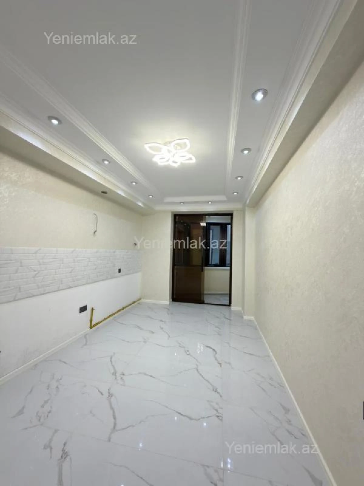 Satılır 3 otaqlı yeni tikili 145 m²