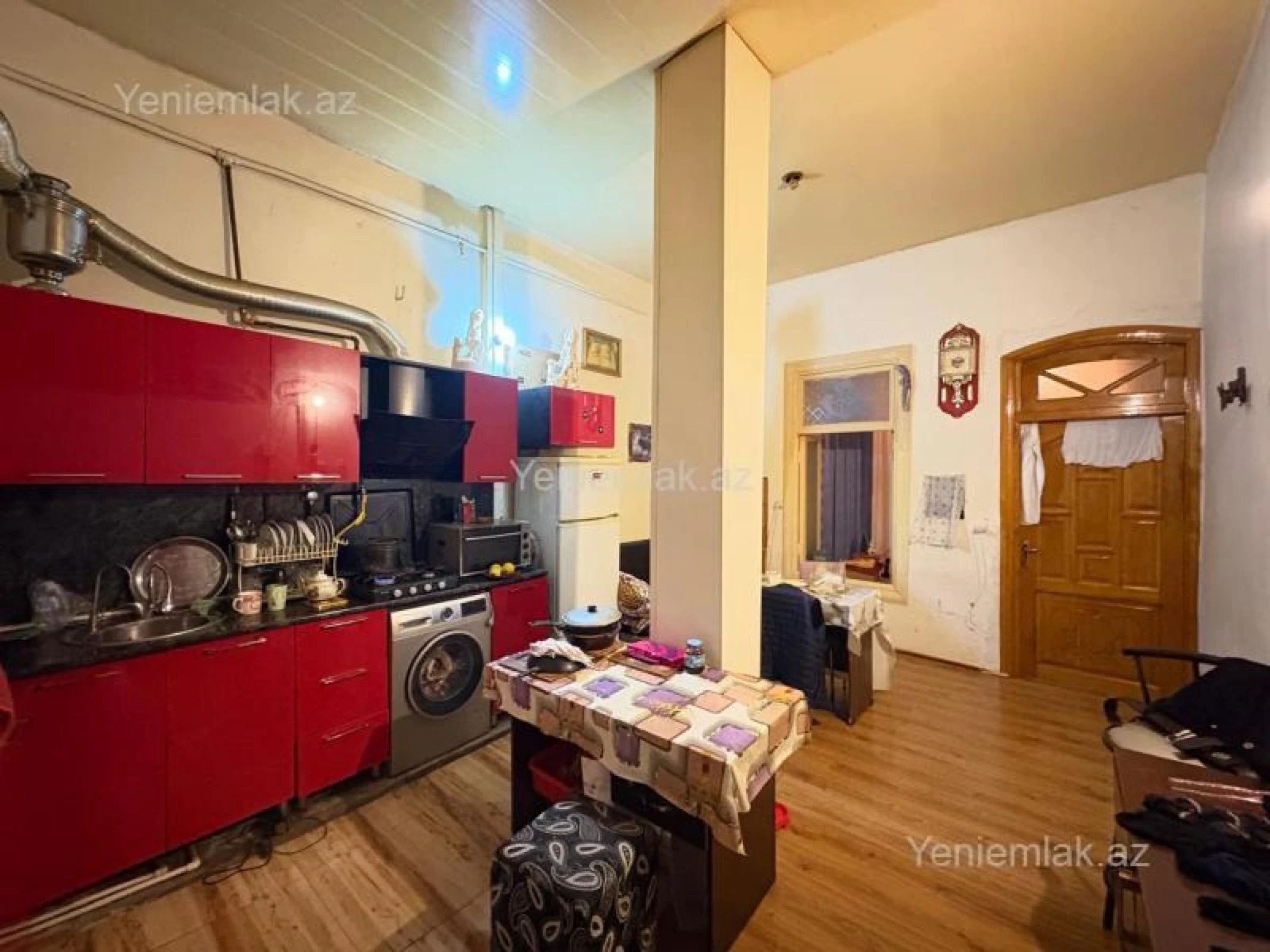 Satılır 4 otaqlı köhnə tikili 85 m²