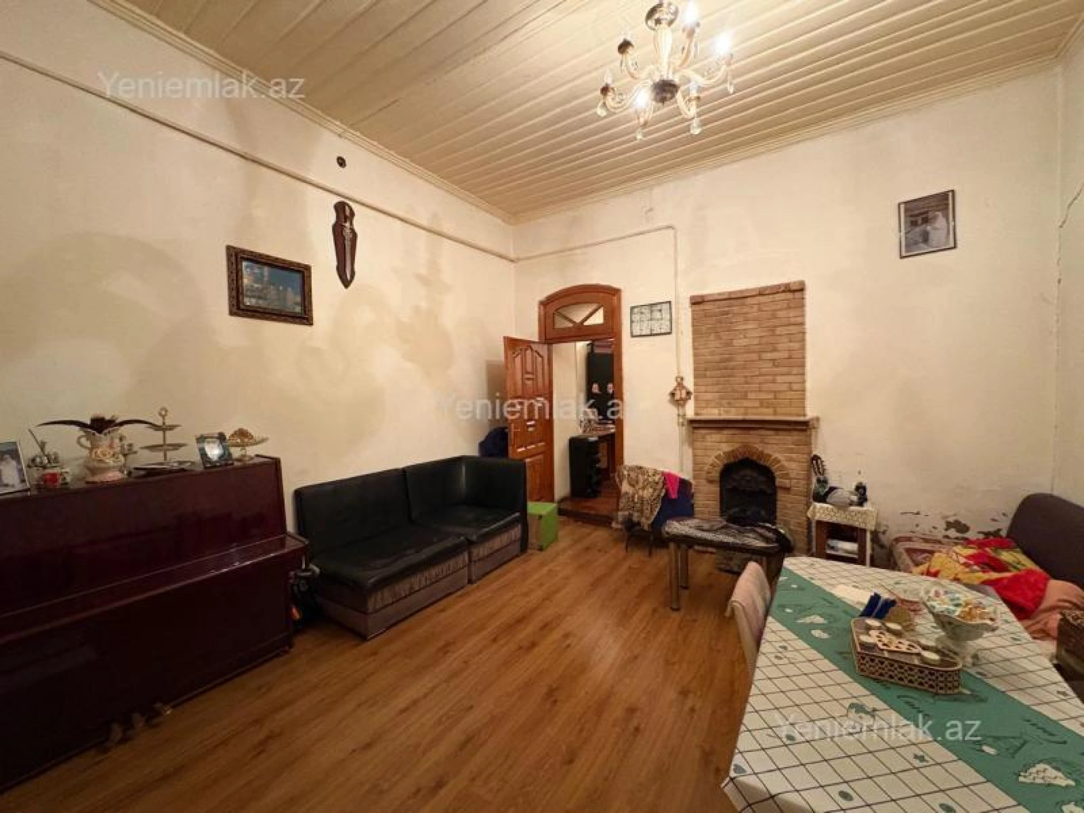 Satılır 4 otaqlı köhnə tikili 85 m²