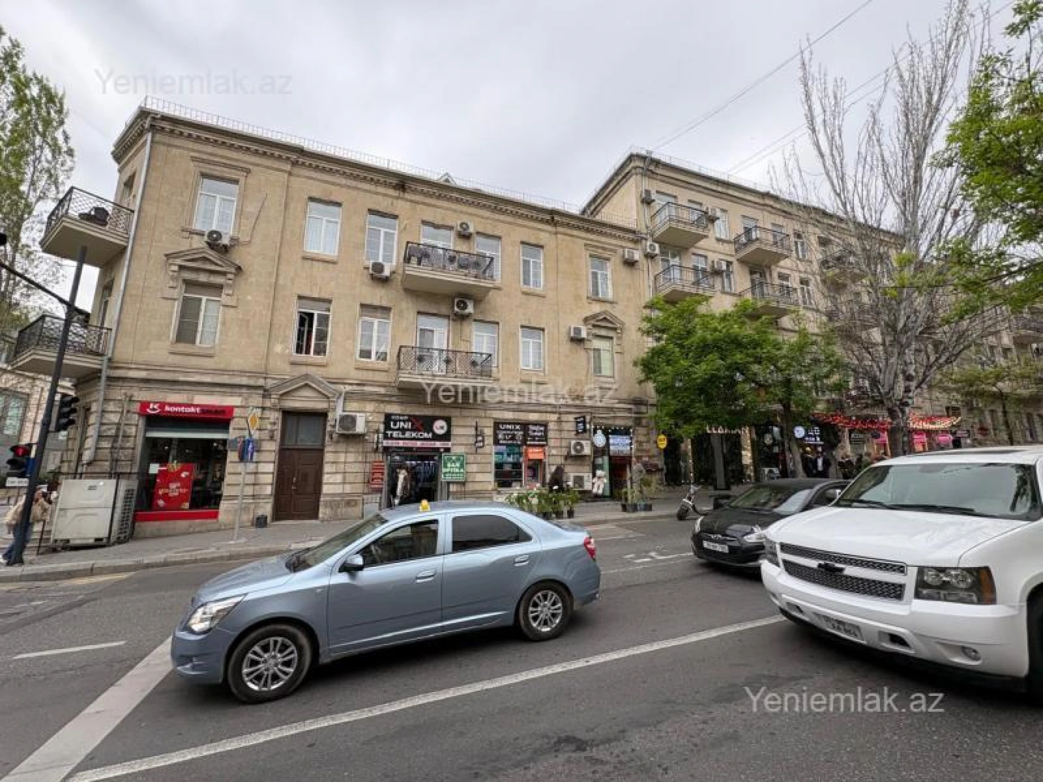 Satılır 4 otaqlı köhnə tikili 85 m²