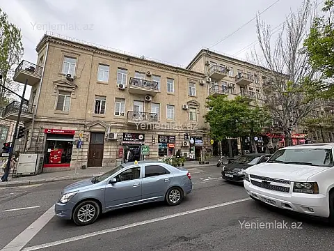 Satılır 4 otaqlı köhnə tikili 85 m²