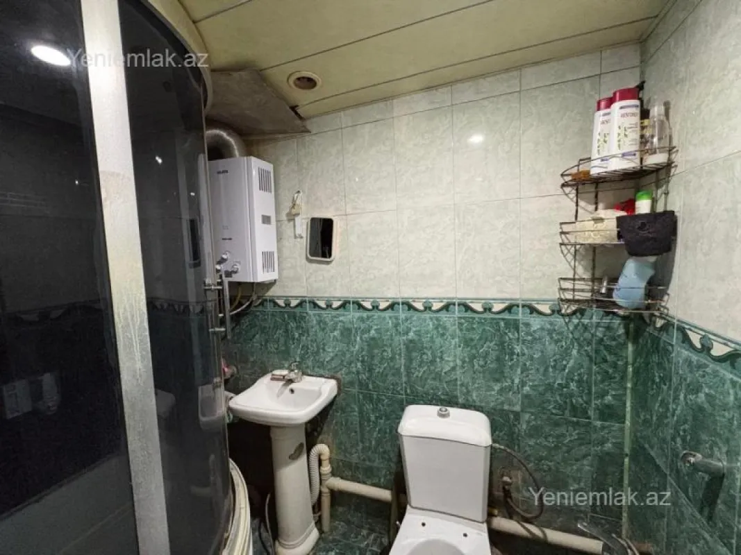 Satılır 4 otaqlı köhnə tikili 85 m²