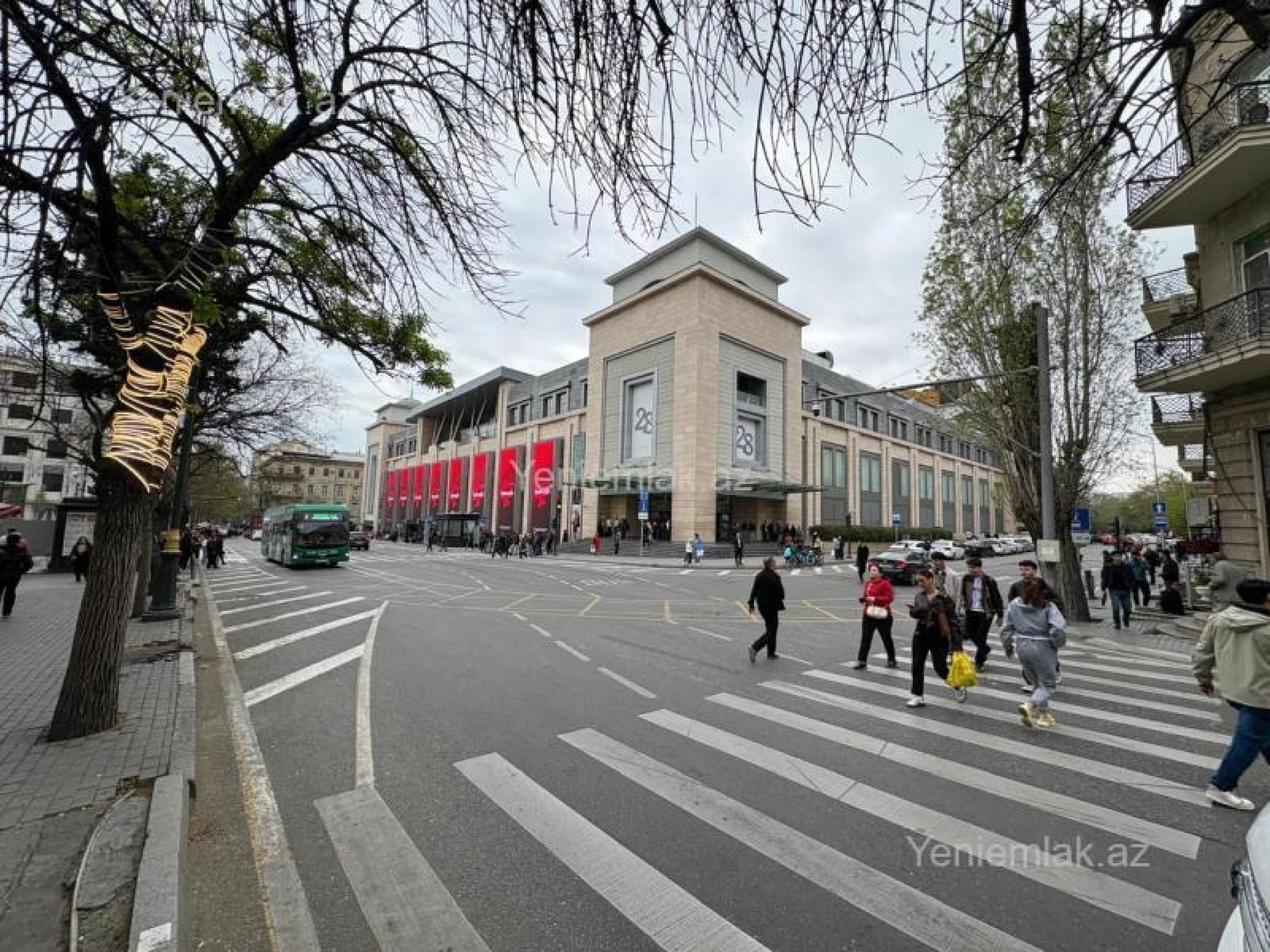 Satılır 4 otaqlı köhnə tikili 85 m²