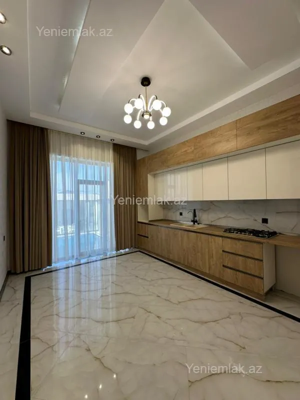 Satılır 5 otaqlı həyət evi 220 m²