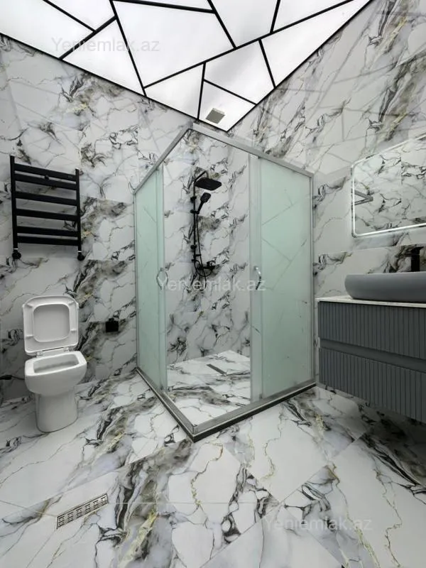 Satılır 5 otaqlı həyət evi 220 m²