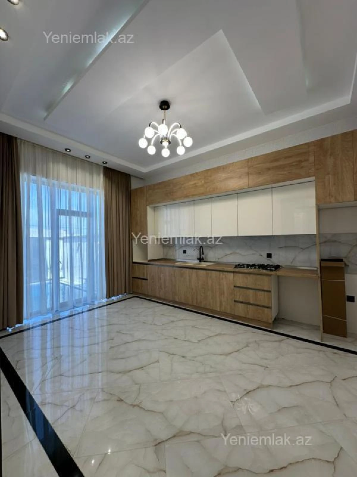 Satılır 5 otaqlı həyət evi 220 m²