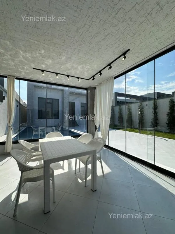 Satılır 5 otaqlı həyət evi 220 m²