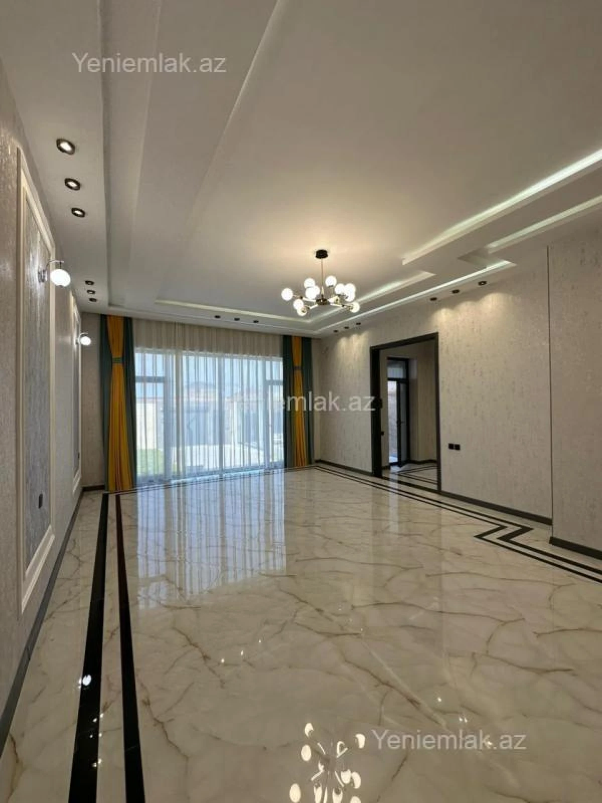 Satılır 5 otaqlı həyət evi 220 m²