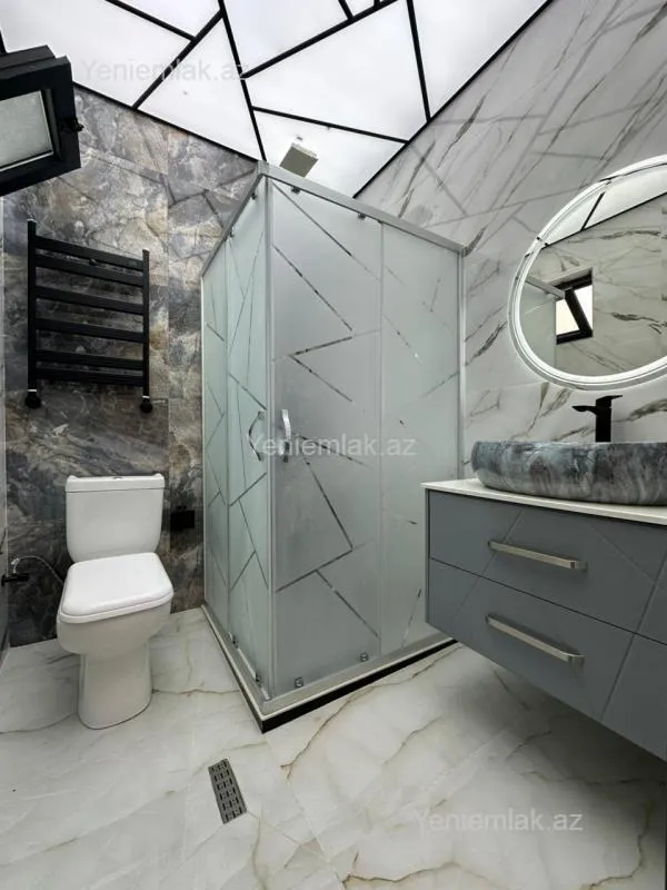 Satılır 5 otaqlı həyət evi 220 m²