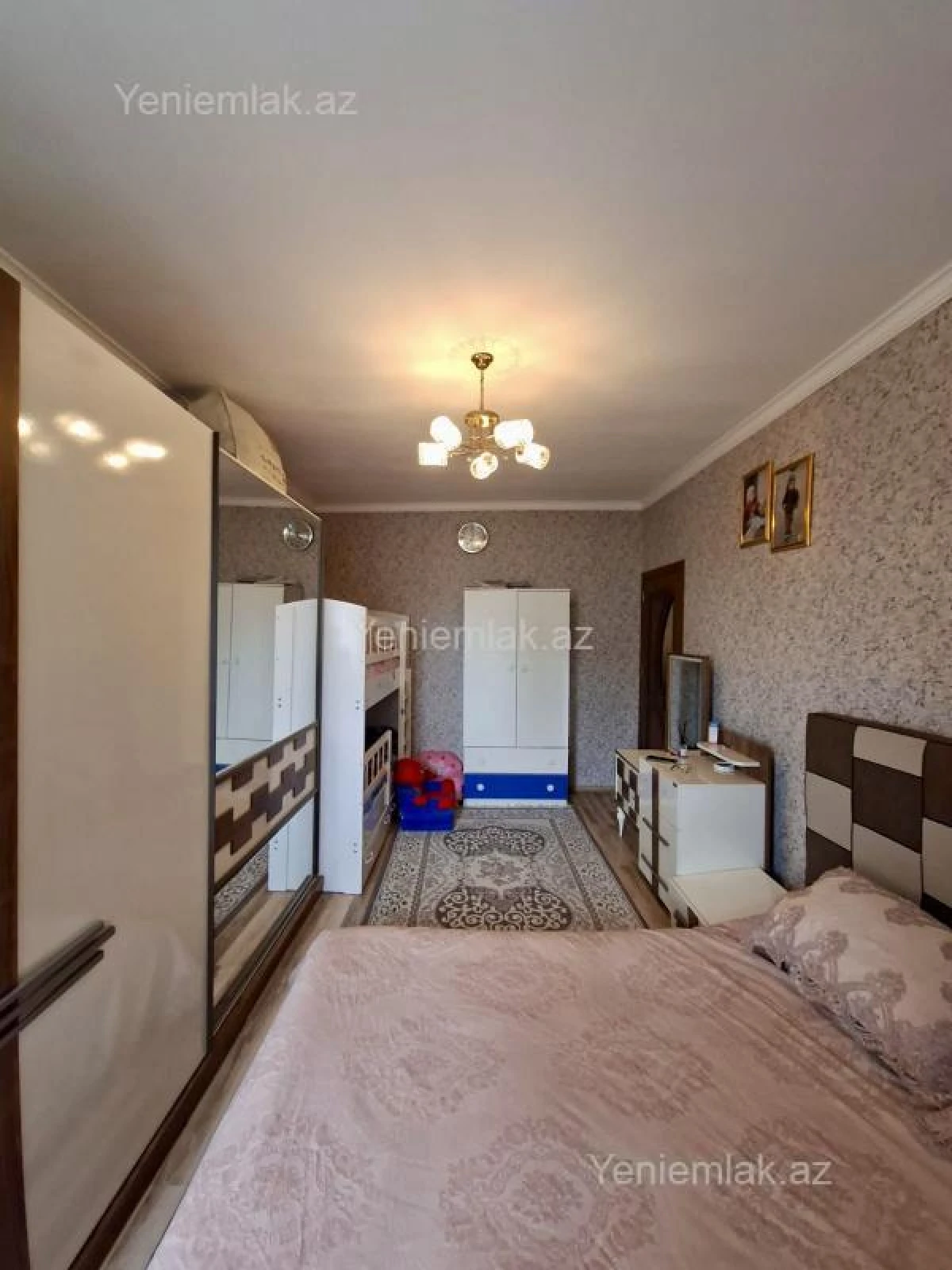 Satılır 2 otaqlı köhnə tikili 65 m²