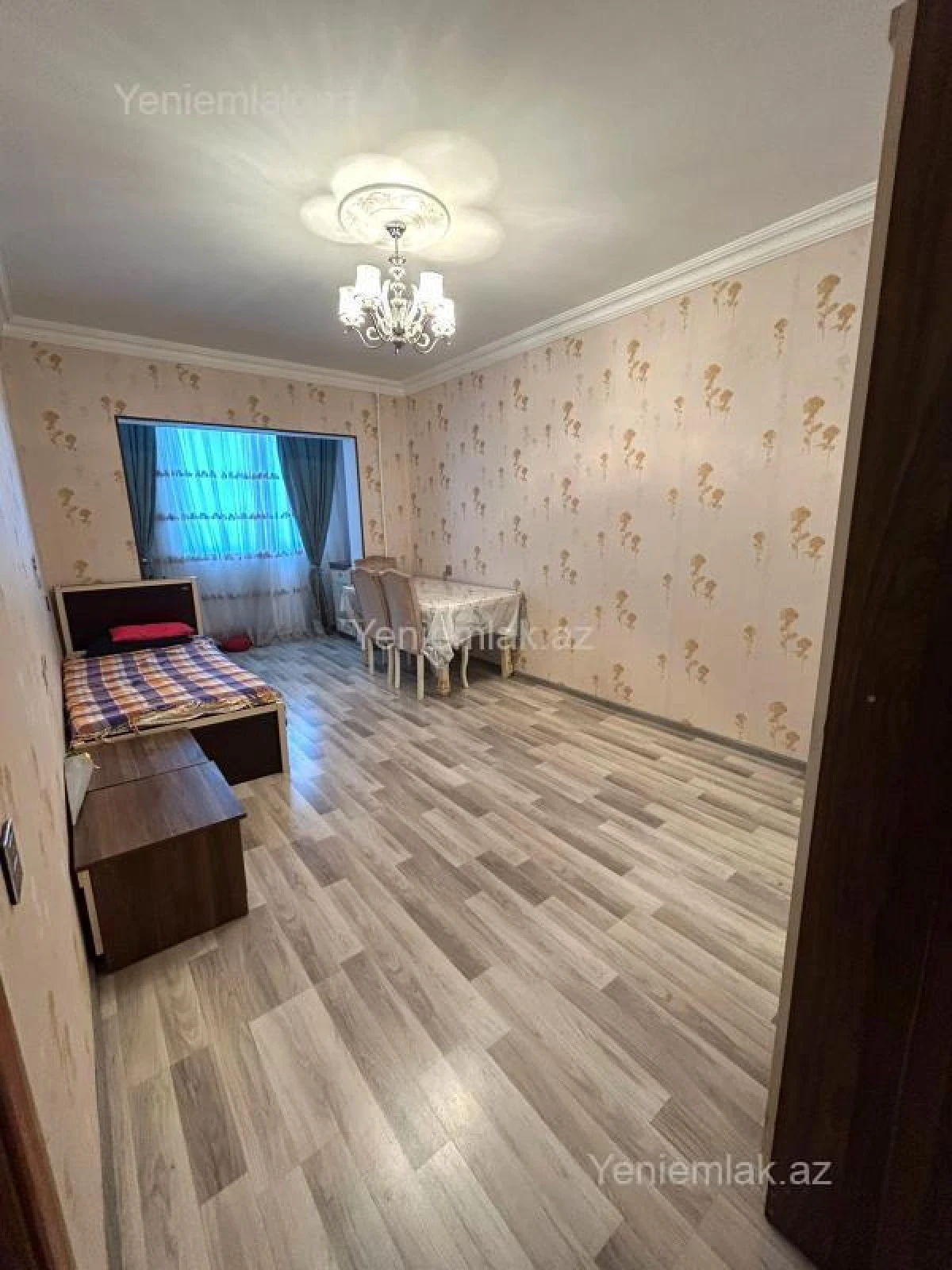 Satılır 3 otaqlı köhnə tikili 85 m²