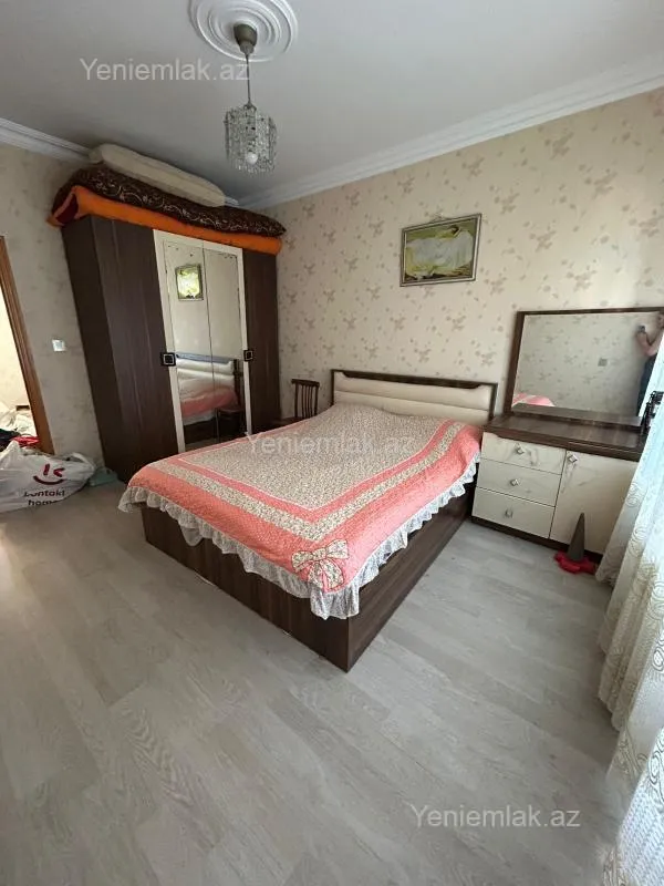 Satılır 3 otaqlı köhnə tikili 85 m²