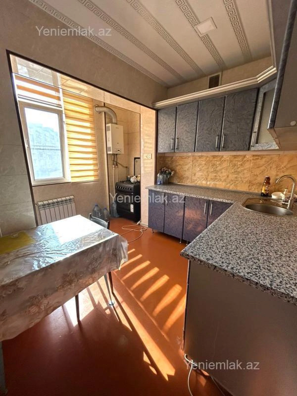 Satılır 3 otaqlı köhnə tikili 85 m²