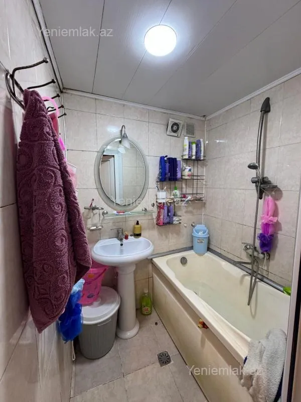 Satılır 2 otaqlı köhnə tikili 48 m²