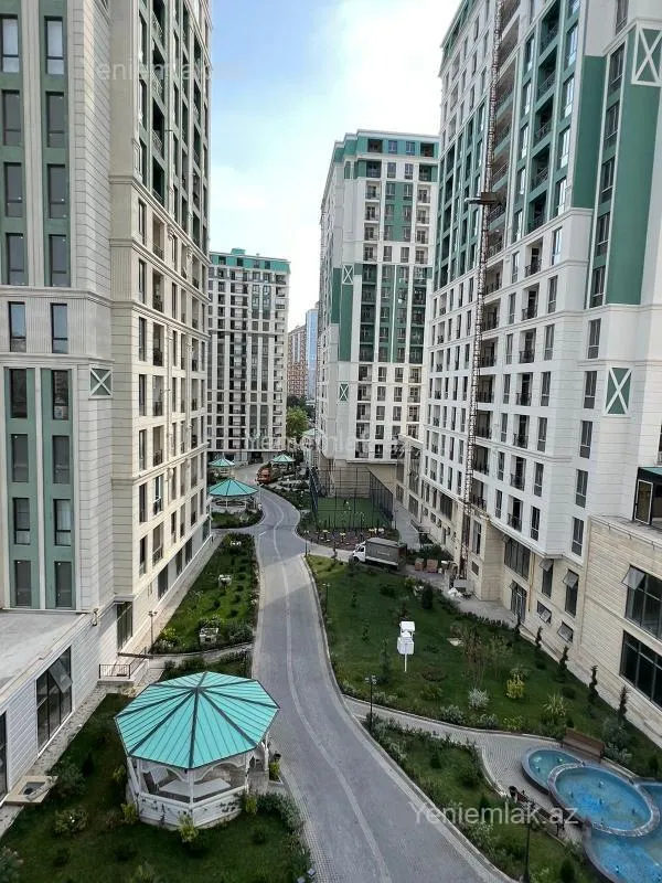 Satılır 2 otaqlı yeni tikili 95 m²