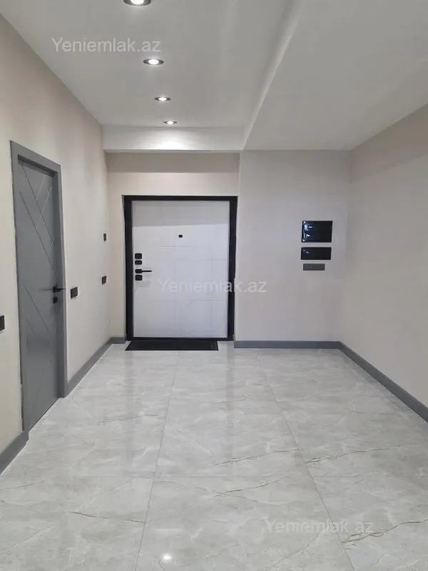 Satılır 3 otaqlı yeni tikili 136 m²