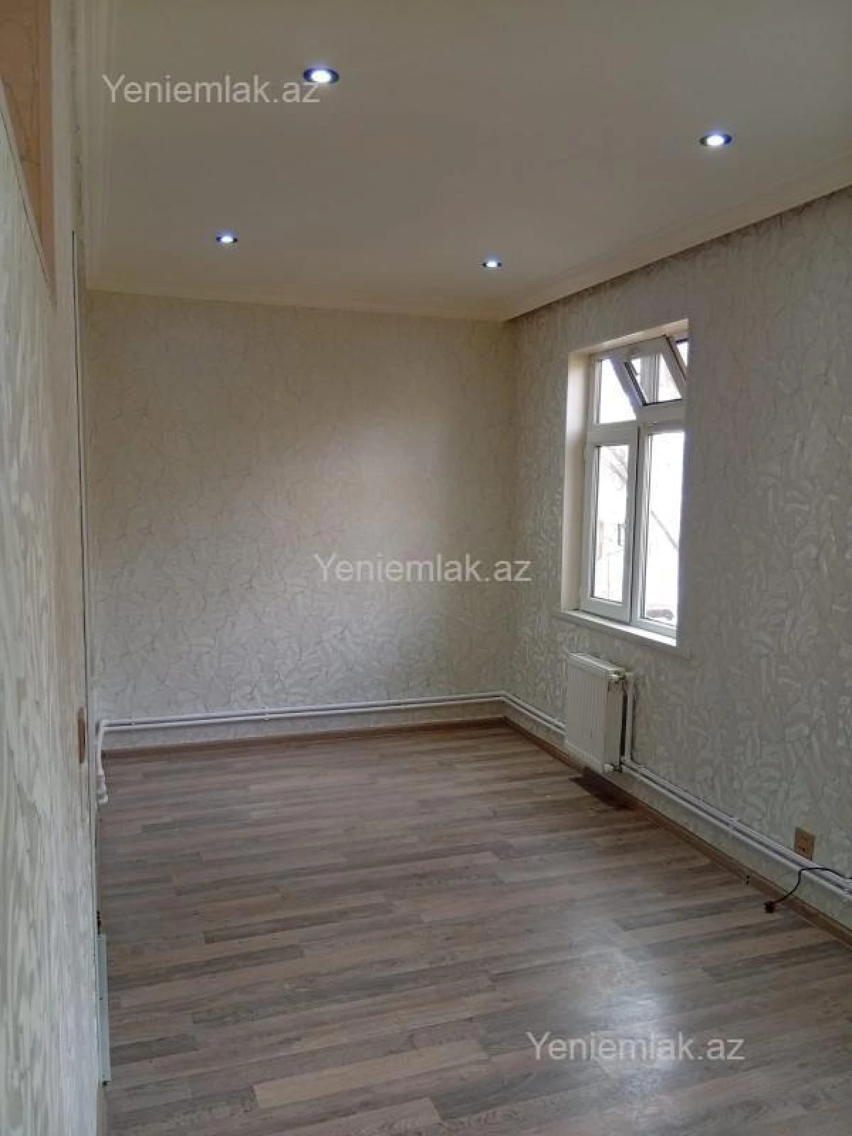 Satılır 2 otaqlı köhnə tikili 50 m²