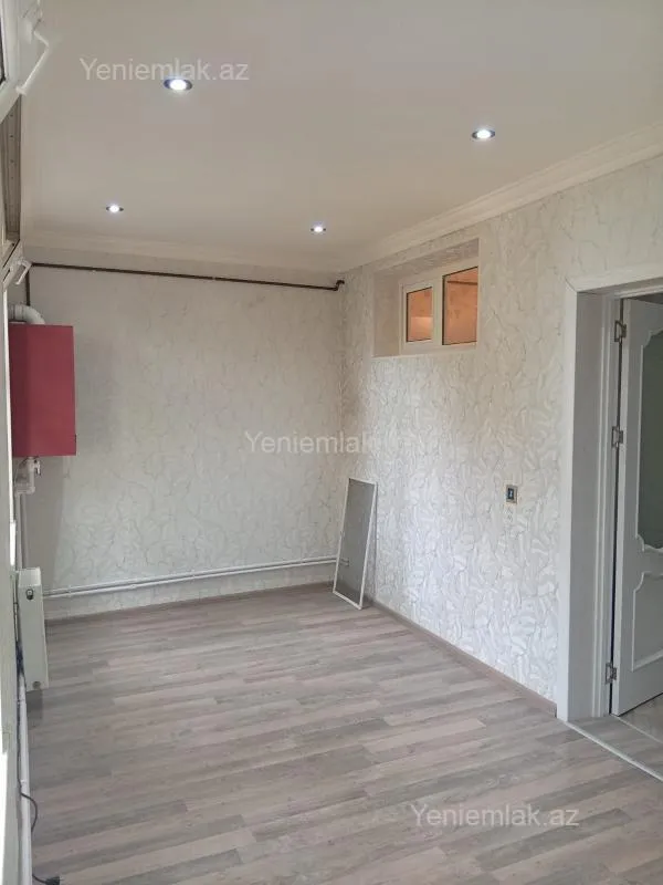 Satılır 2 otaqlı köhnə tikili 50 m²