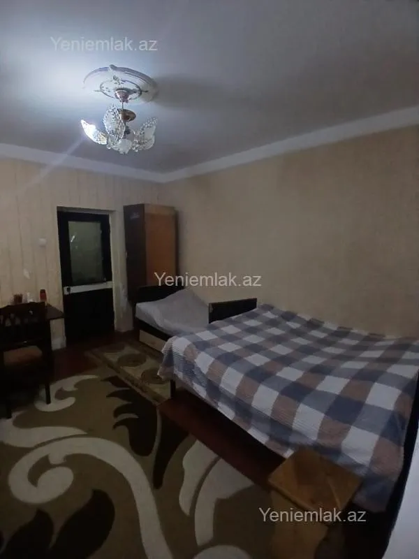 Satılır 2 otaqlı köhnə tikili 65 m²