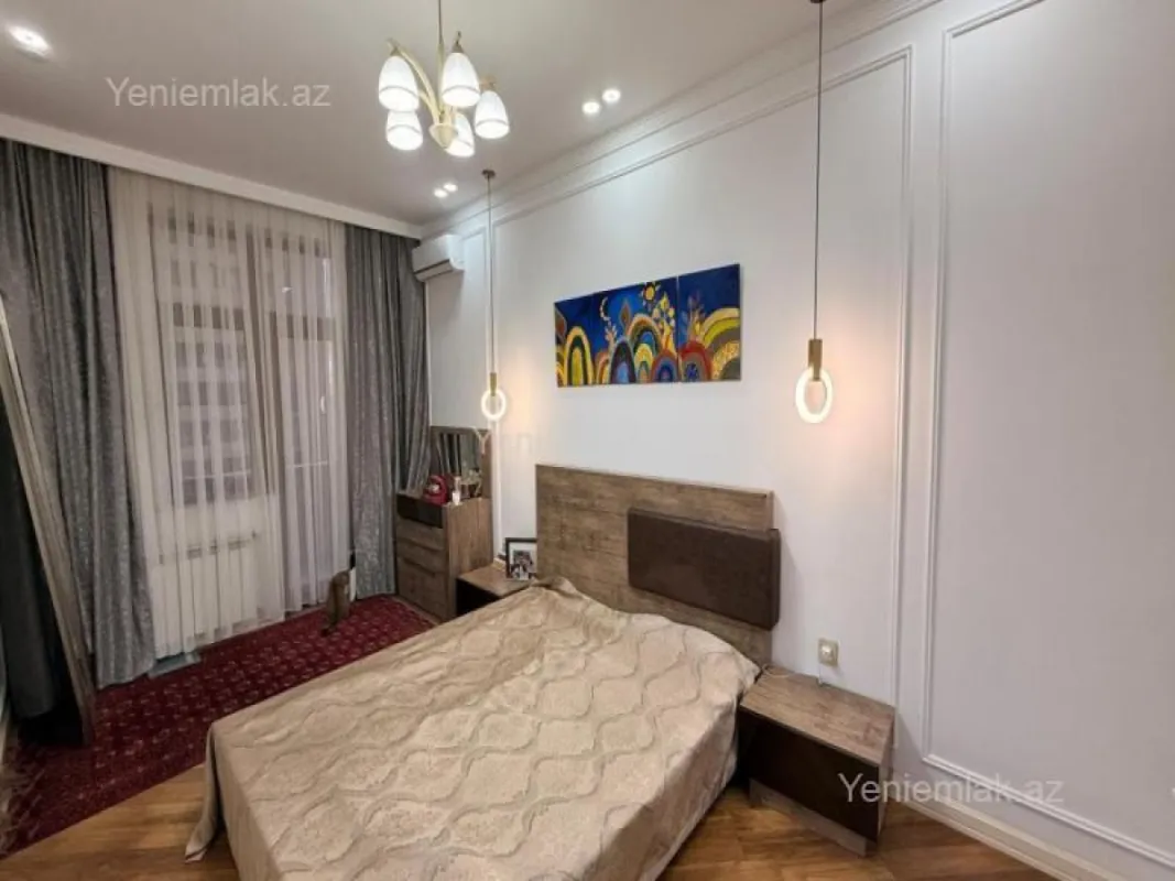 Satılır 4 otaqlı yeni tikili 145 m²