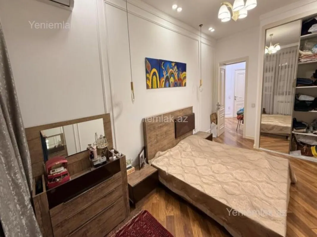 Satılır 4 otaqlı yeni tikili 145 m²