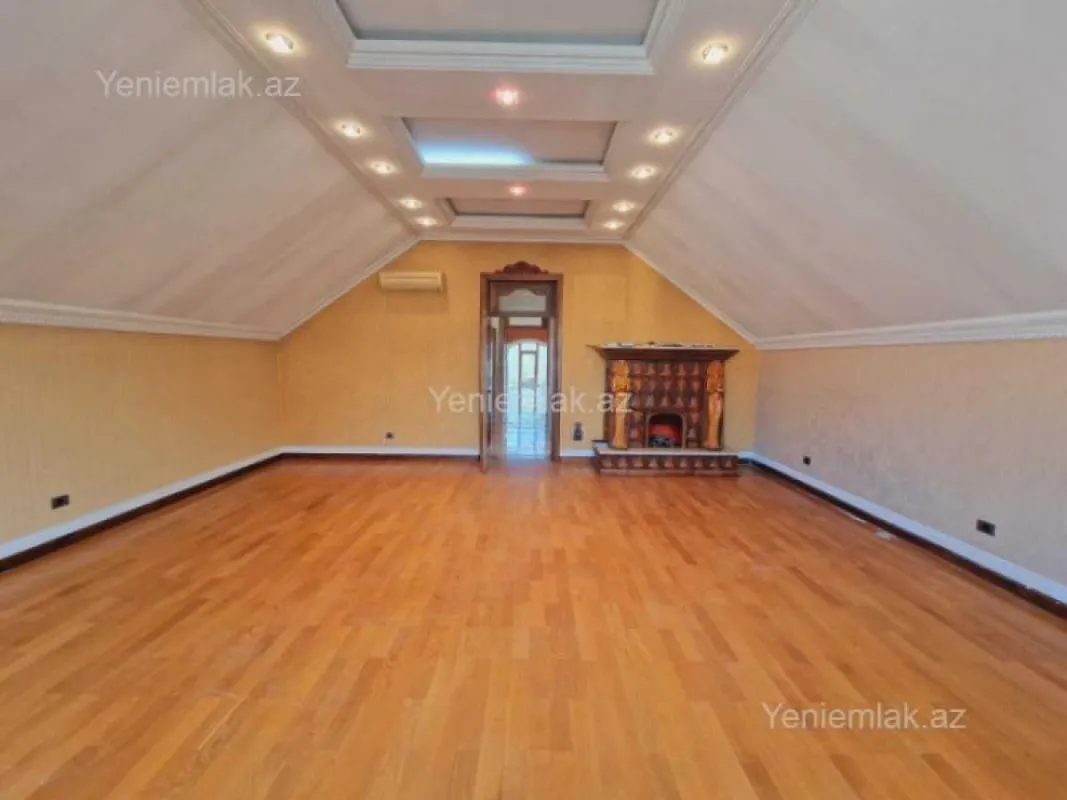 Satılır 8 otaqlı həyət evi 450 m²