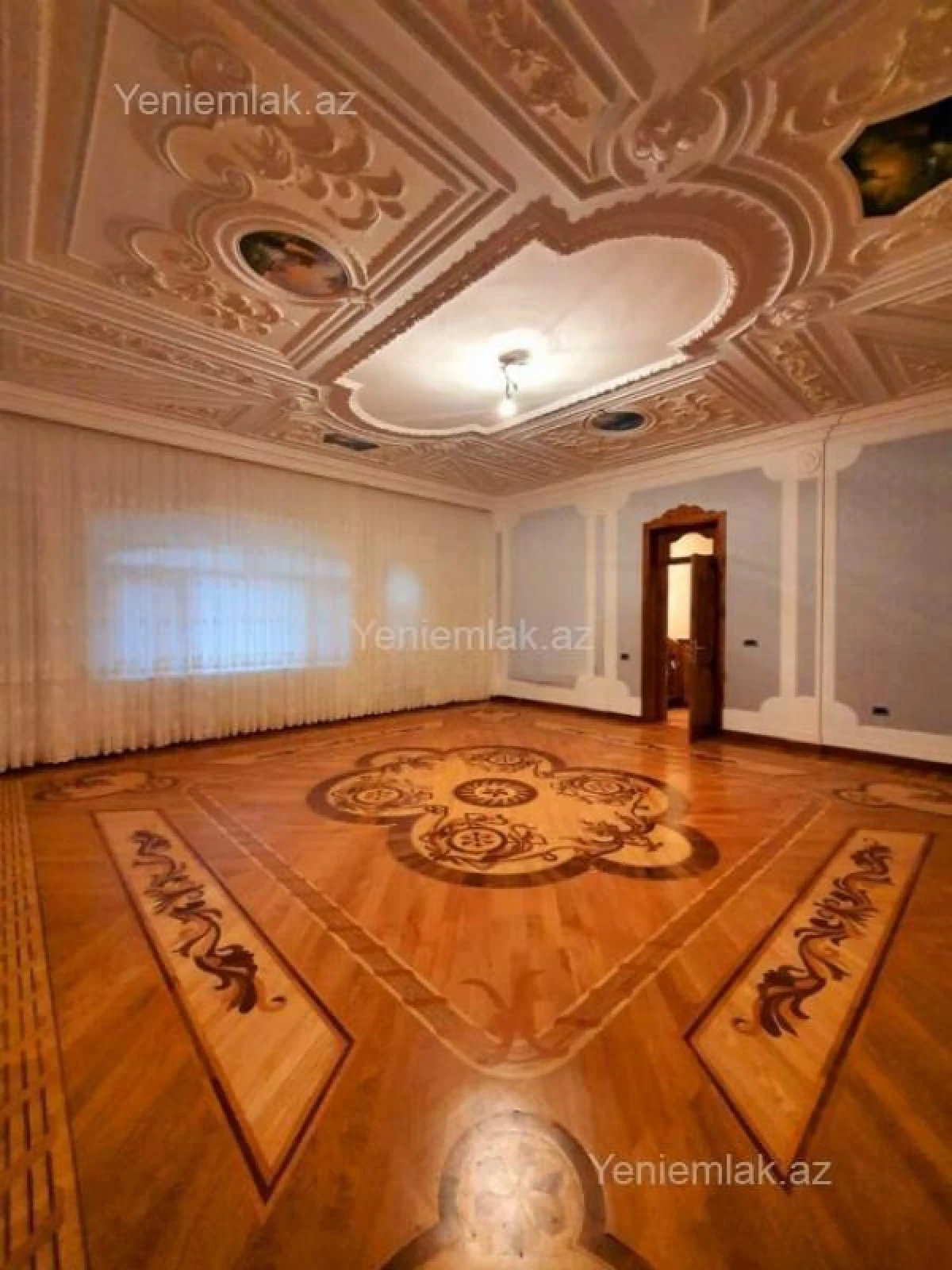 Satılır 8 otaqlı həyət evi 450 m²