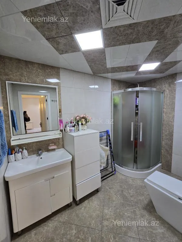 Satılır 2 otaqlı yeni tikili 91 m²