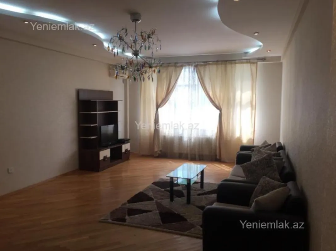 Satılır 3 otaqlı yeni tikili 140 m²