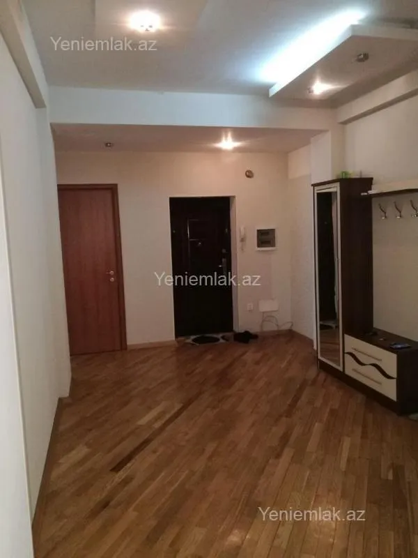 Satılır 3 otaqlı yeni tikili 140 m²