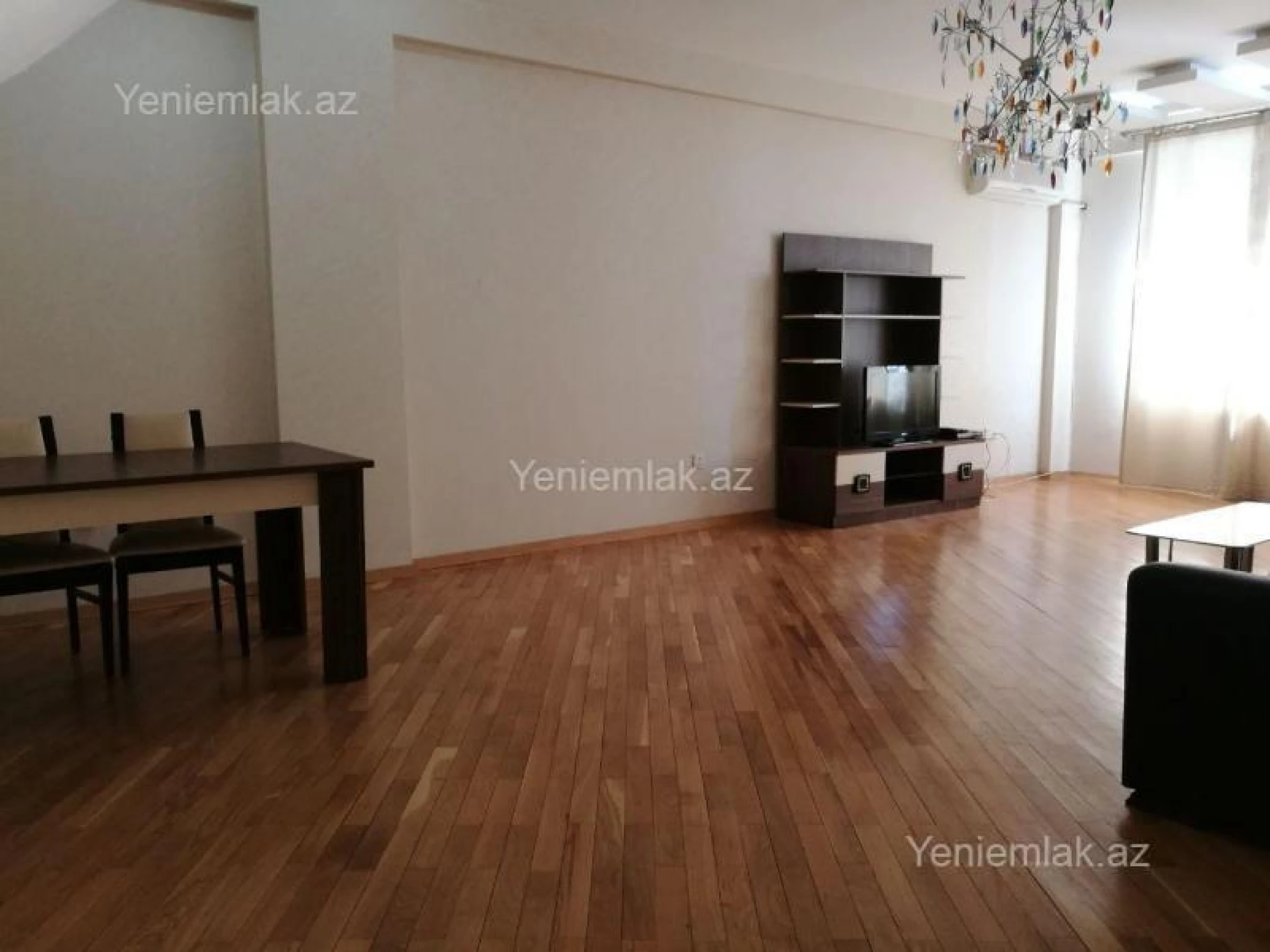 Satılır 3 otaqlı yeni tikili 140 m²