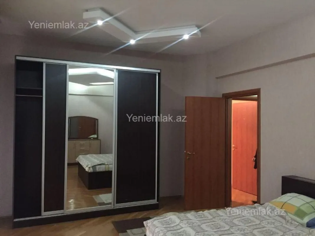 Satılır 3 otaqlı yeni tikili 140 m²