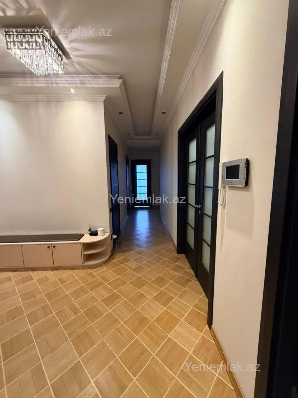 Satılır 4 otaqlı yeni tikili 158 m²