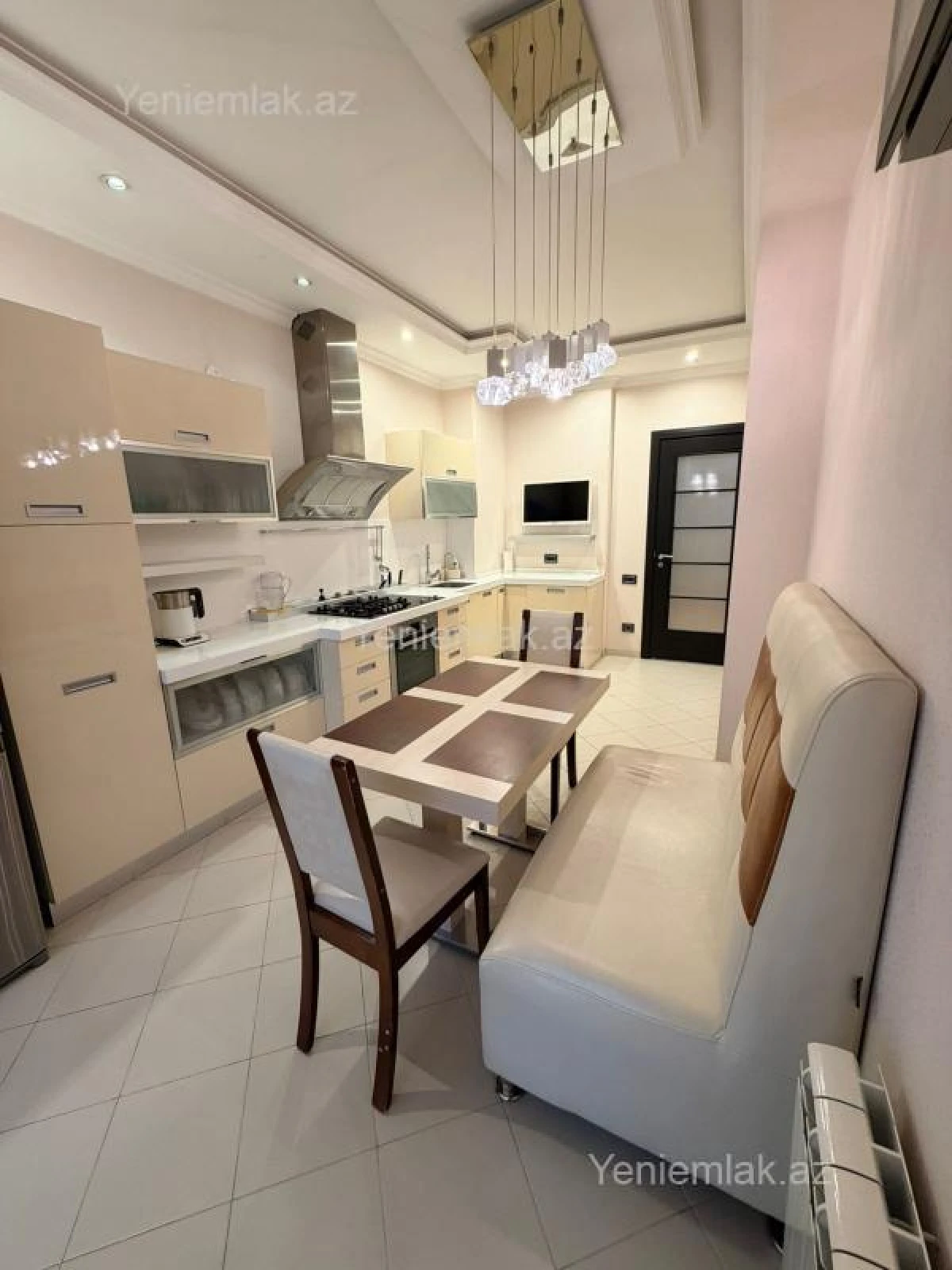 Satılır 4 otaqlı yeni tikili 158 m²