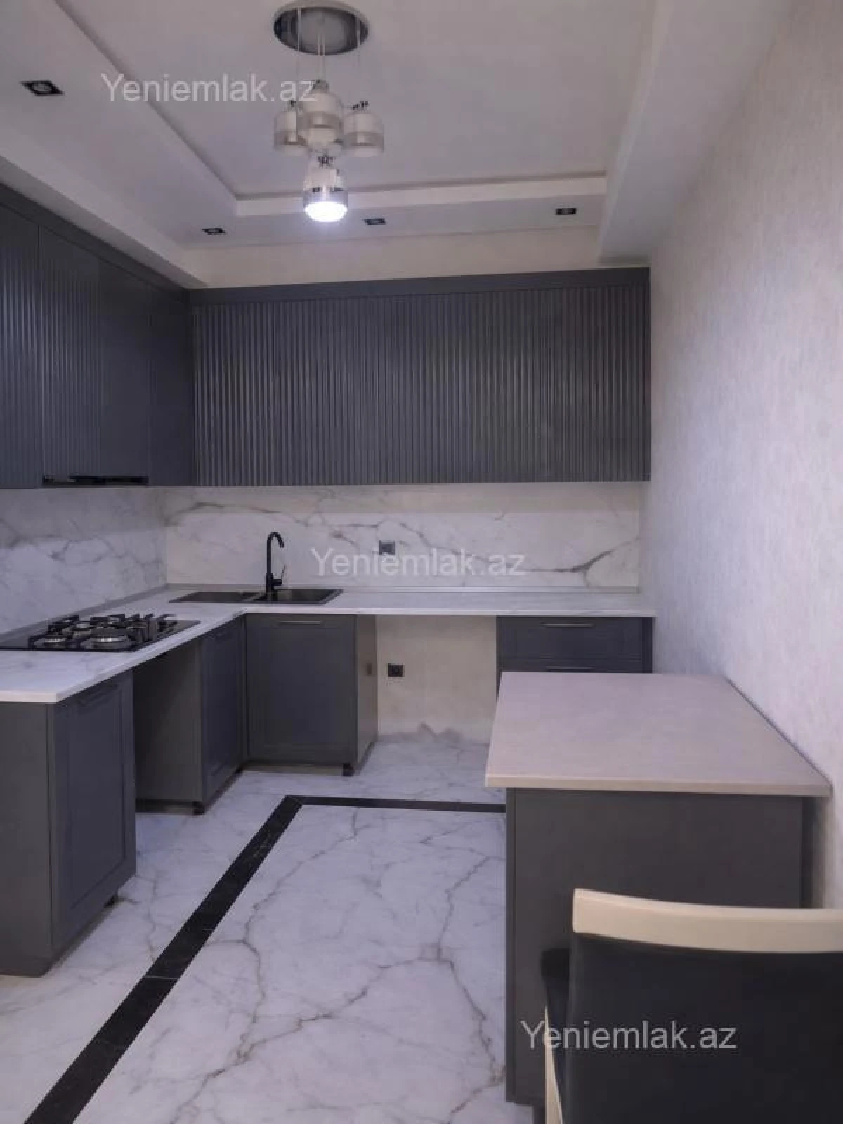 Satılır 3 otaqlı yeni tikili 98 m²