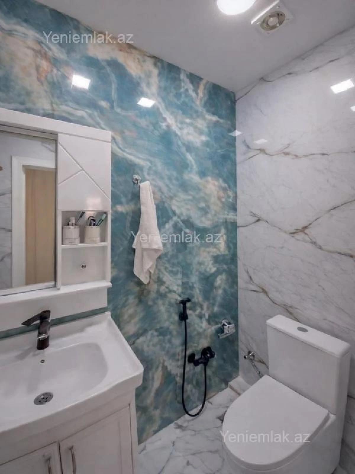 Satılır 3 otaqlı yeni tikili 98 m²