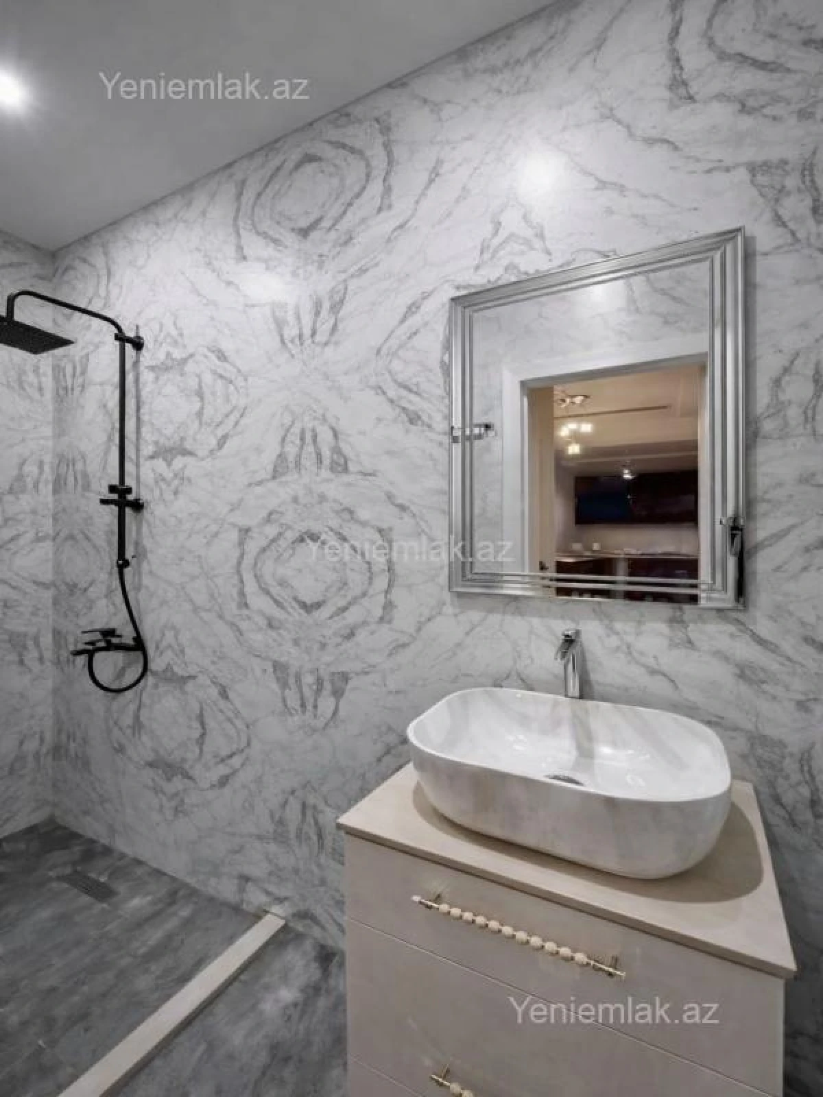 Satılır 3 otaqlı yeni tikili 98 m²